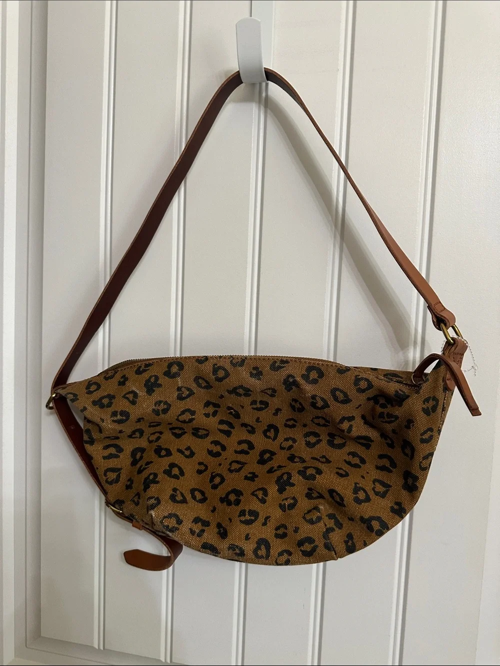 Nwts Madewell Distressed Canvas Leopard Hobo
